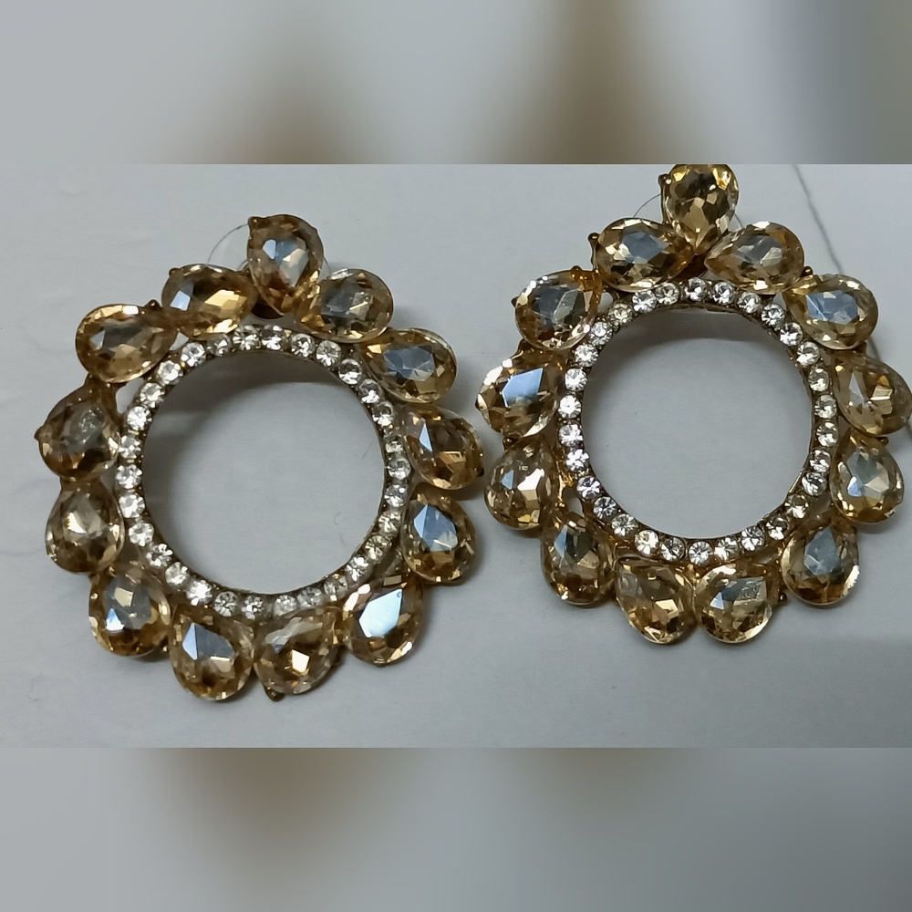 Earrings - Picture 3 of 7